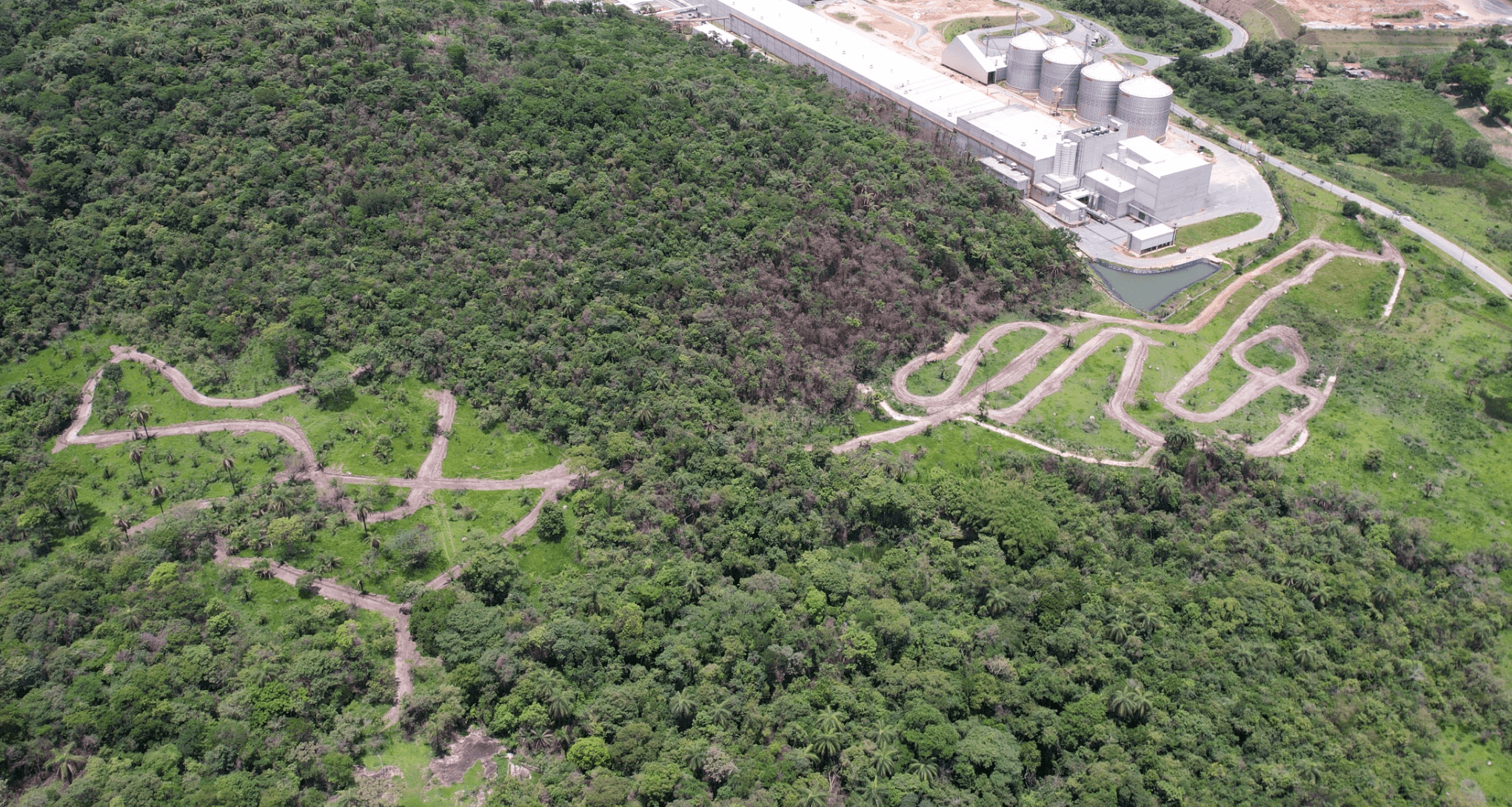 Ciclistas no Bike Park de Betim
